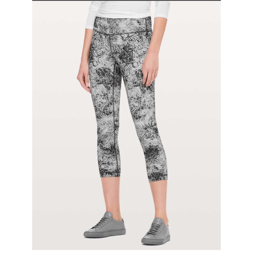 Lululemon Wunder Under HR Crop 21”